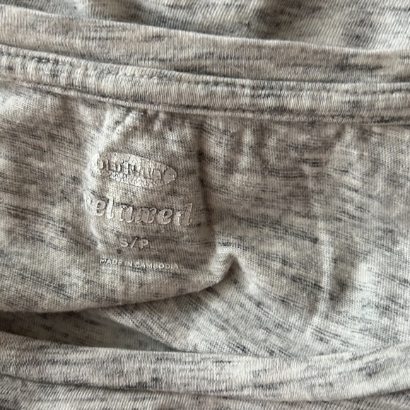 old Navy l Light Grey Tee - Picture 3 of 3